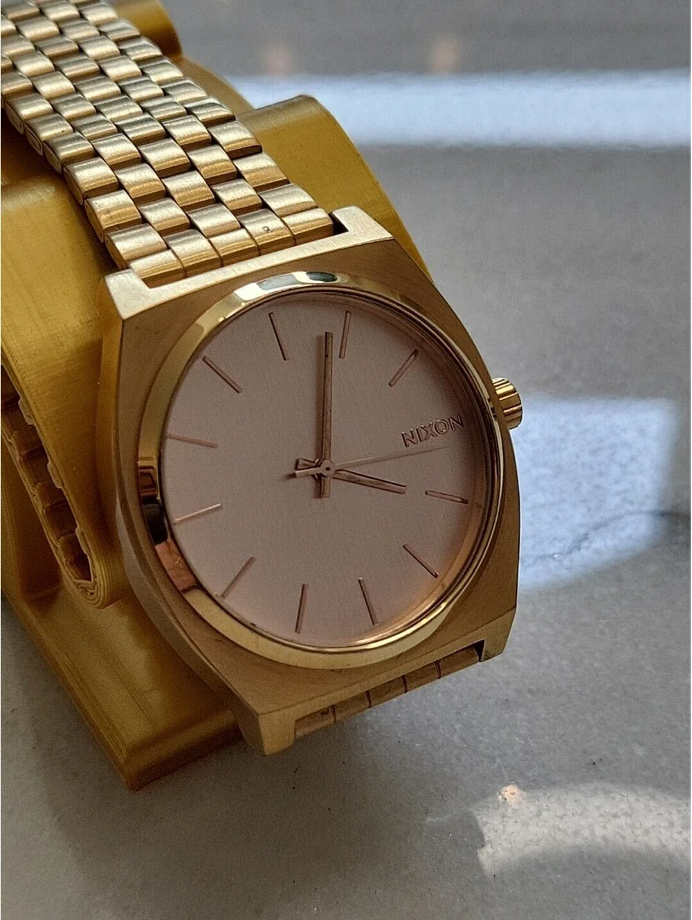 Nixon Minimal Time Teller Gold W Rose Gold, 37mm Mens Watch 100M EUC